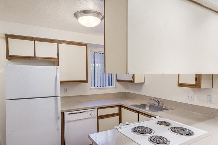 Forest Ridge Apartments 2 bedroom, 1.5 bath townhome - 1,034 SF